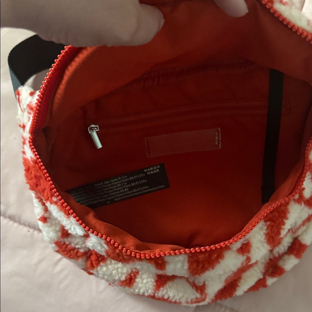 Free People movement printed Sherpa sling bag - Picture 4 of 5